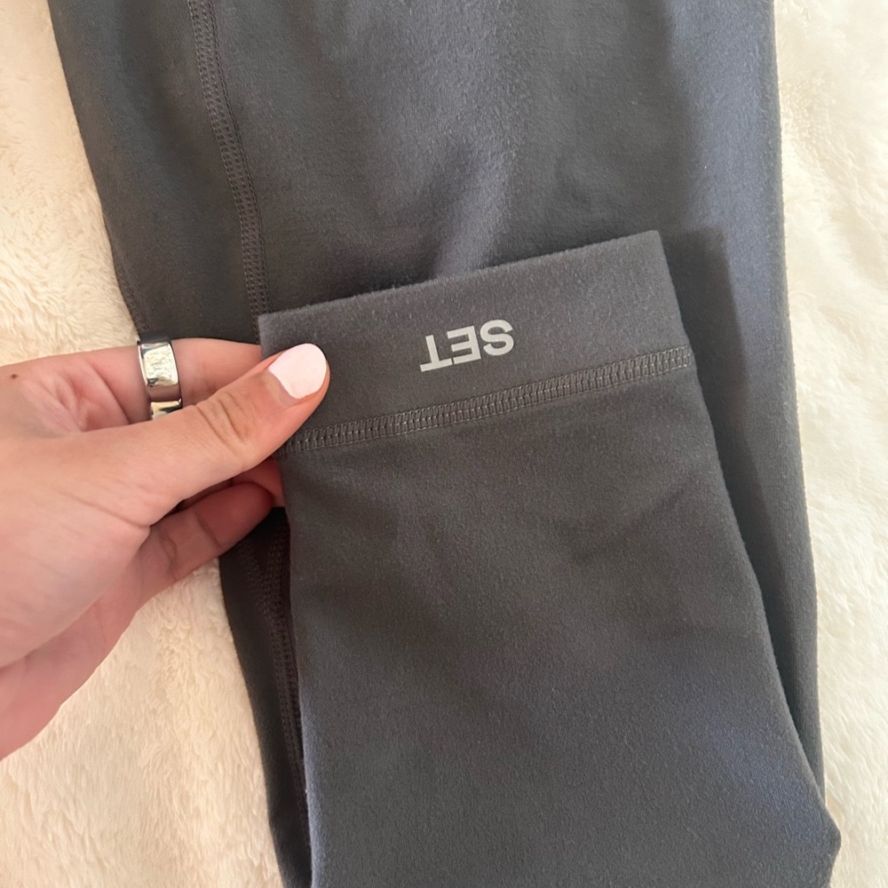 SET Active charcoal gray Leggings and Bra